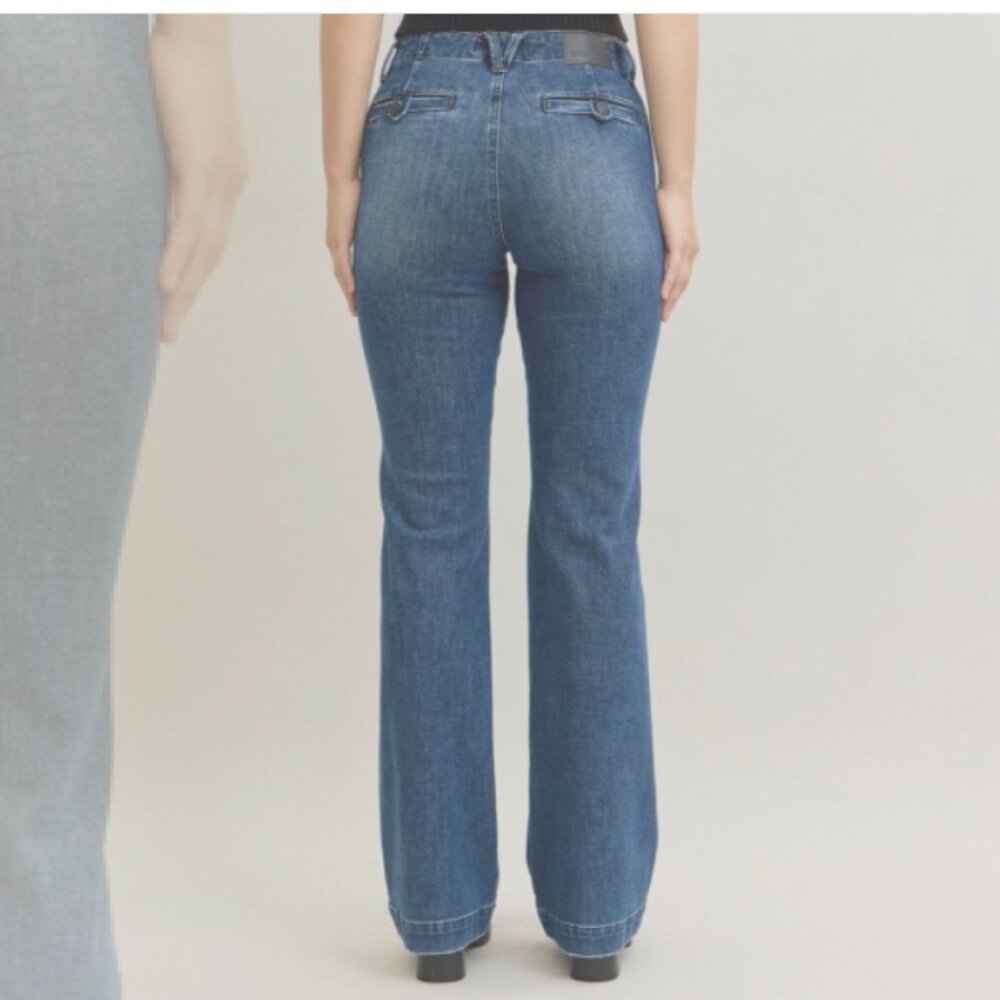 Judy Blue Mid-rise Tummy control bootcut Trouser - Picture 2 of 4